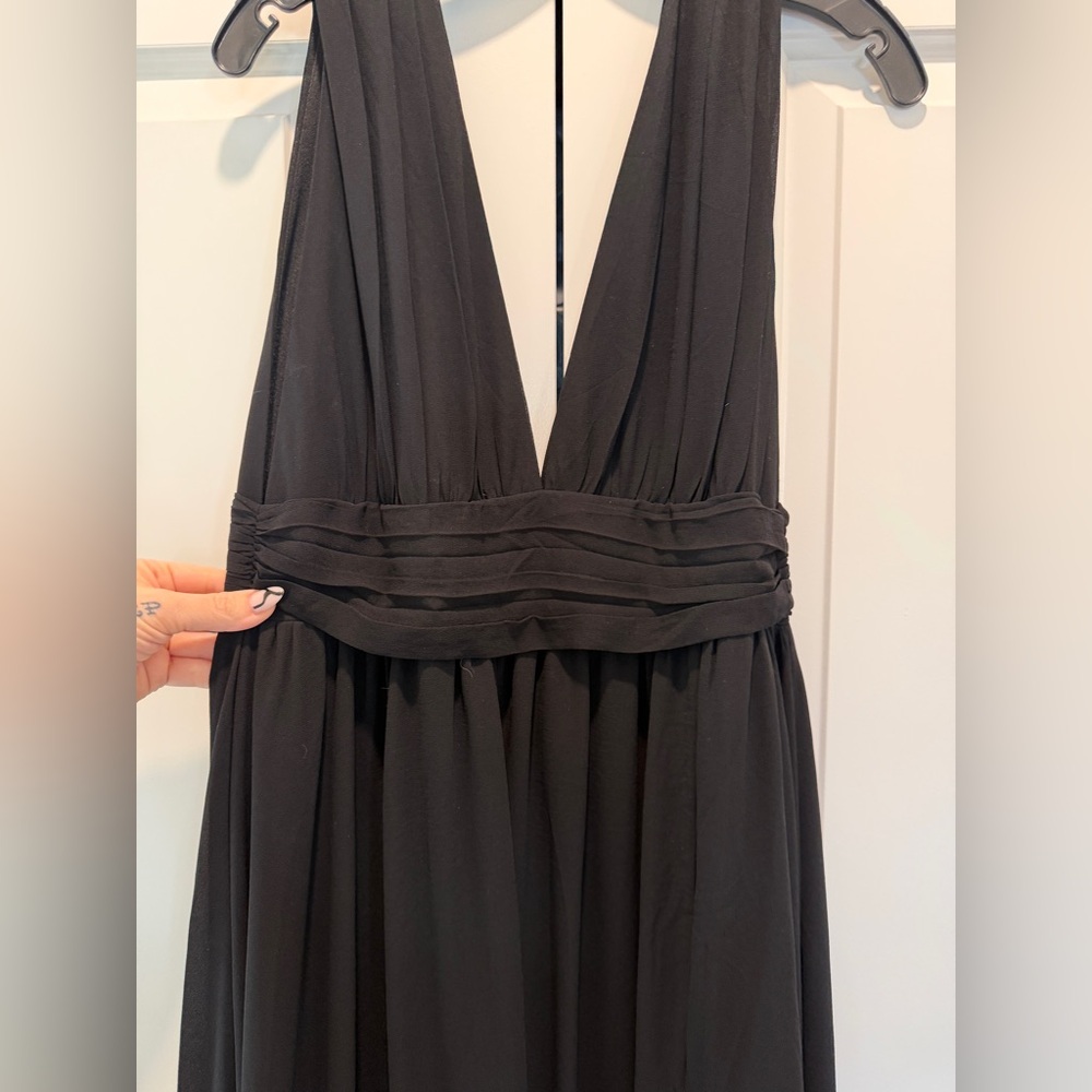 Lulu's Black Maxi Dress with Deep V and Leg Slit - Picture 4 of 7